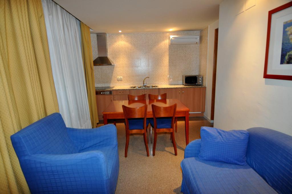 Aparthotel Solé Pobla de Segur Chambre photo