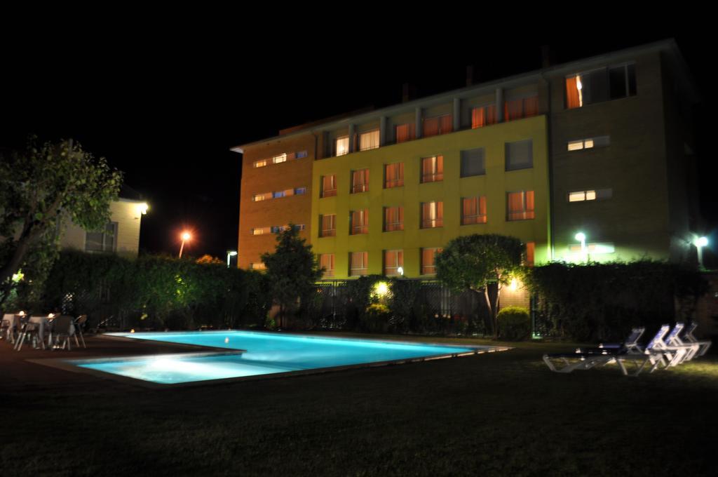 Aparthotel Solé Pobla de Segur Extérieur photo